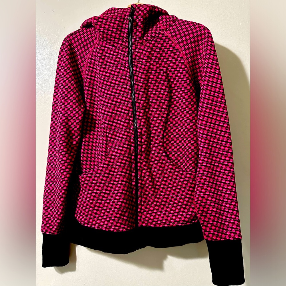 Lululemon Scuba Hoodie in Black/Berry Pink Checkered Size 6